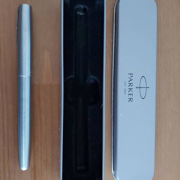 Parker Vector Matte Black CT Ballpoint Pen - Fine Point 0.8mm, Blue Ink, Chrome Trim, Vintage Style, Made In India