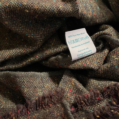 Irish Donegal Tweed Wool Hooded Ruana, Wrap, Cape, Arisaid Speckled ...