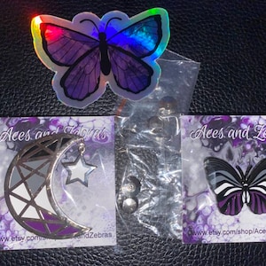 Victoria added a photo of their purchase