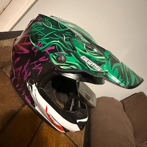 Emilly added a photo of their purchase