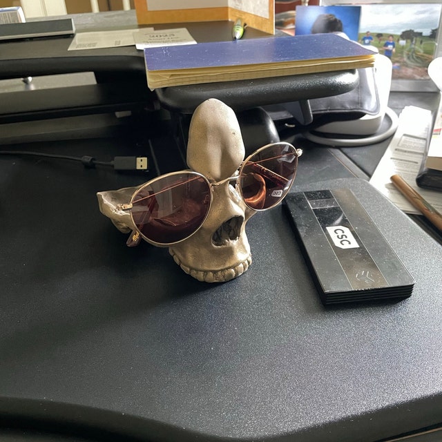 Skull Glasses Stand Holder, Sunglasses Stand, Desk Tidy