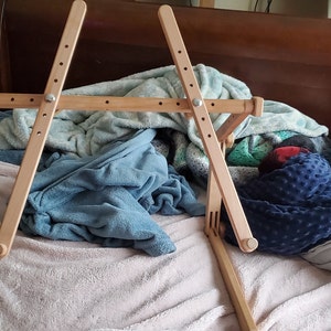 Supporto Regolabile Per Telaio Da Ricamo E Punto Croce - Mani Libere, In Legno Di Faggio, 15.7x22"