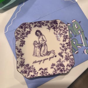 Savannah added a photo of their purchase