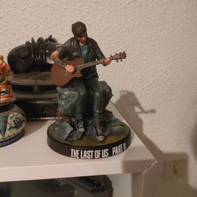 The Last of Us Part II: Ellie Highly Detailed Hand Painted Figure