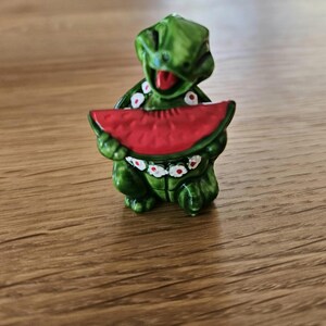 ちっちゃなカメ、キンダーサプライズの小さなカメ、手描きの90年代