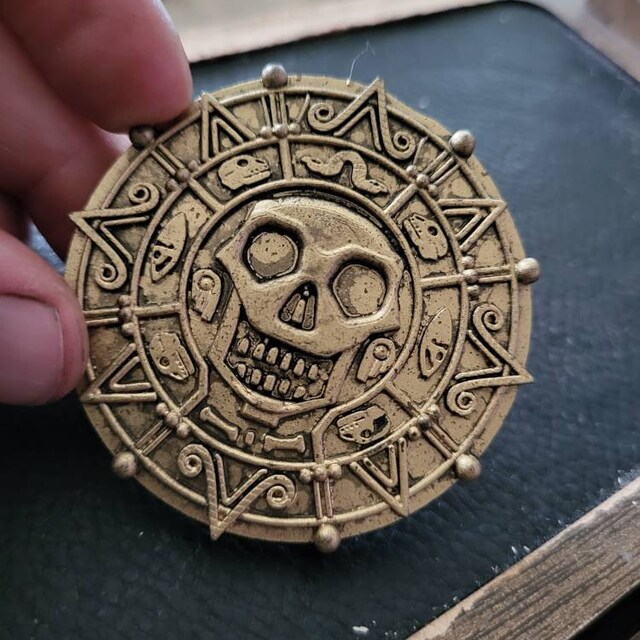 呪われた宝物アステカの金貨 - Etsy 日本