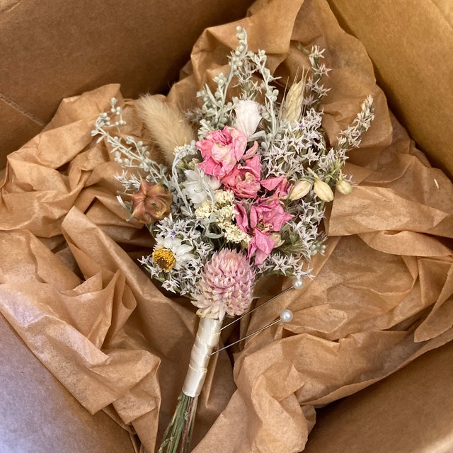 Pink Dream Peach Dried Flowers Bouquet / Preserved Daisy Rose Flowers  Bouquet / Wedding Bridal Bouquet / Preserved Silver Grey Herbs Natural 