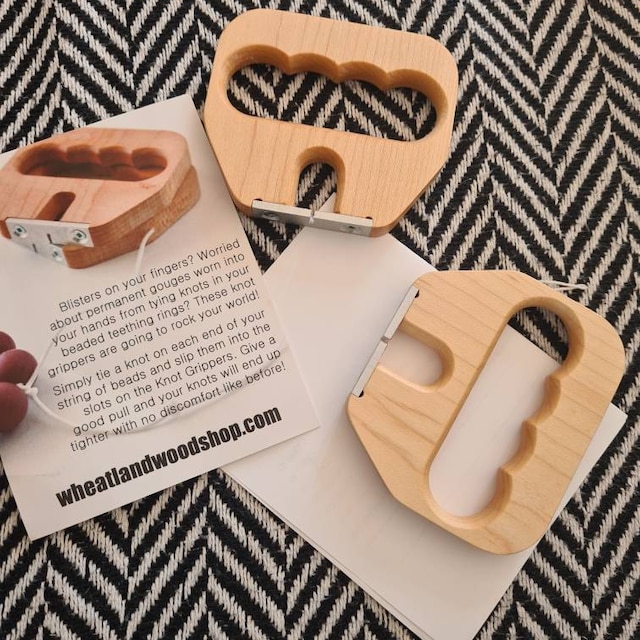  Wooden Knot Grippers For Silicone Beads