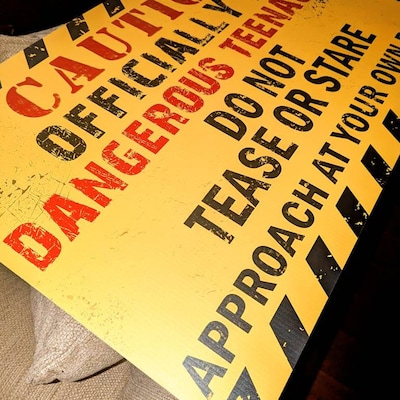 Golden Birthday Yard Sign With Photo, Drive by Birthday Lawn Sign, Honk