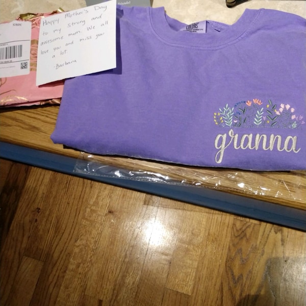 Embroidered Mama T-Shirt