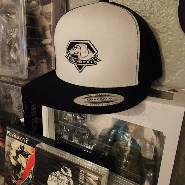 Diamond top dogs hat