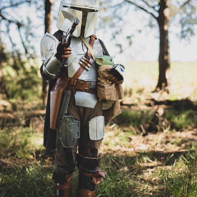 7～12歳のお子様向けマンダロリアンアーマー型紙 - フォームワーブラ用