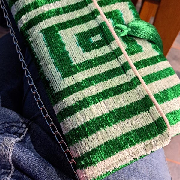 IKAT VELVET CLUTCH SAMIRA Green Blue Gold main image 0