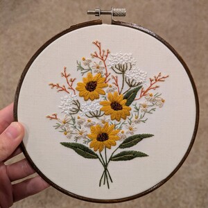 野の花の花束の刺繍パターン - 7 インチの刺繍プロジェクト - Etsy 日本