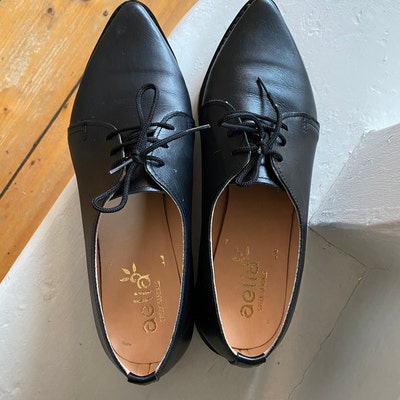 pointed oxford shoes women's