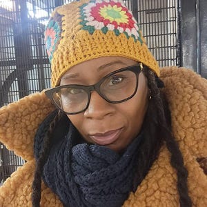 amina holmes added a photo of their purchase