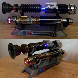 LEDライト付きダブルライトセーバーディスプレイスタンド（スチール