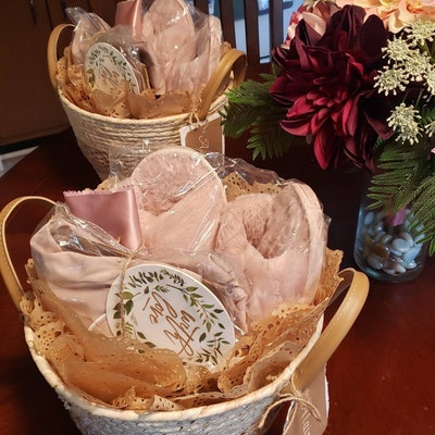 bridesmaid gift slippers