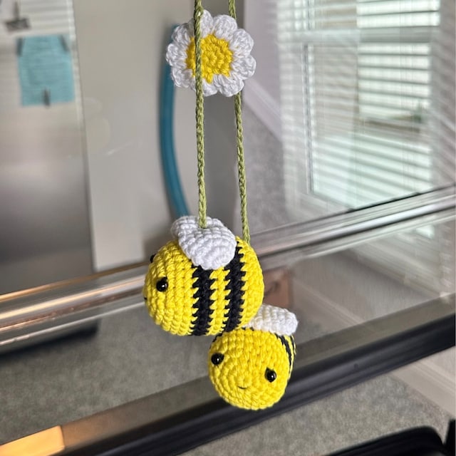 Bunny Crochet Bee Car Rear View Mirror Holder, Cute Bumblebee Car Hanging  Ornament, A Gift for Bee Lovers Car Hanging, Crochet Lovely Bee Bag