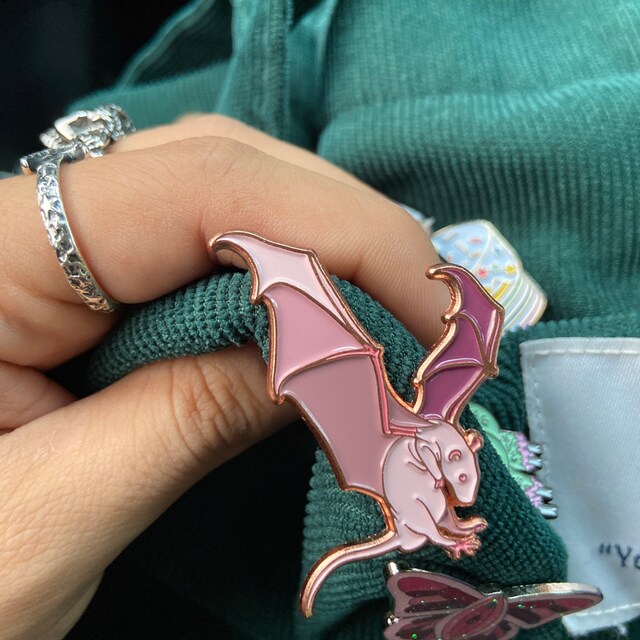 RATS Filthy Club WAY OF LIFE wingsブロンズピン ENAMEL PIN Rats With Wings || 1.75