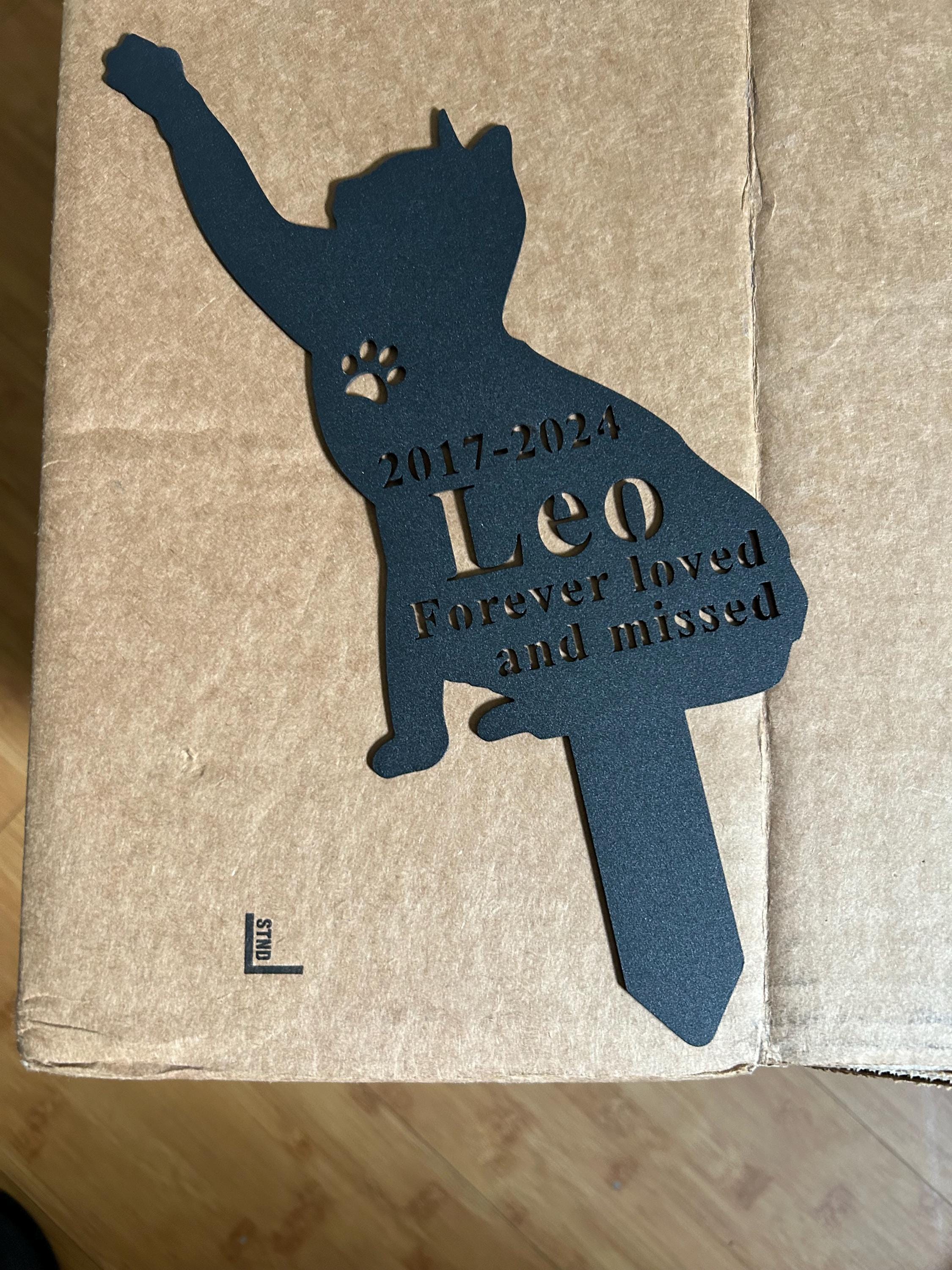 Custom Cat Memorial Stake Personalized Cat Memorial Plaque with Stake Cat Grave Marker Cat Memorial Gift Metal Garden Stake Cat Burial Stake