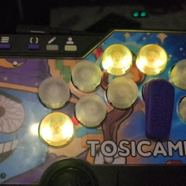 Gamerfingerのボタンキャップ交換用パーツ（24mmと30mm）は、豊富な