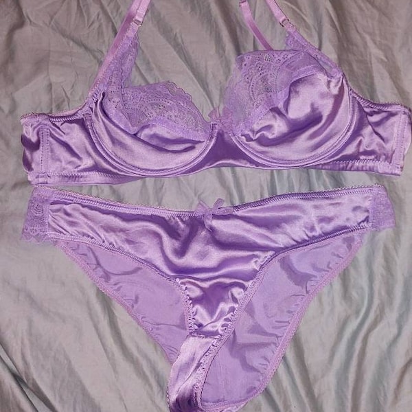 Queen Anne's Lace Women's Blue Lingerie Set