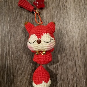 かぎ針編みのキツネのキーホルダー、キツネのオーナメント、あみぐるみ