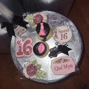 Zakiyyah added a photo of their purchase