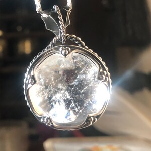 ネックレス・ペンダント VINTAGE HOLLYWOOD Crystal n Ball Necklace 4BFK498 Crystal Ball Pendant, Sterling Silver Necklace With Various