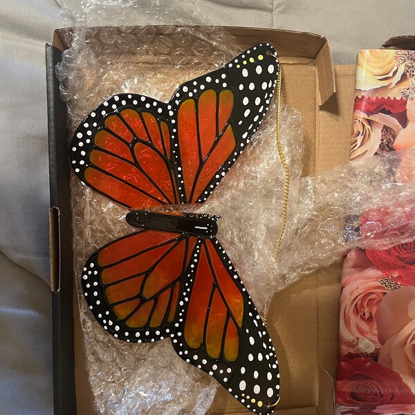 thumbnail interactive-video image 1 of Butterfly Suncatcher Window Hanging – Colorful Resin Mobile For Garden Or Indoor Decor 1 of 13