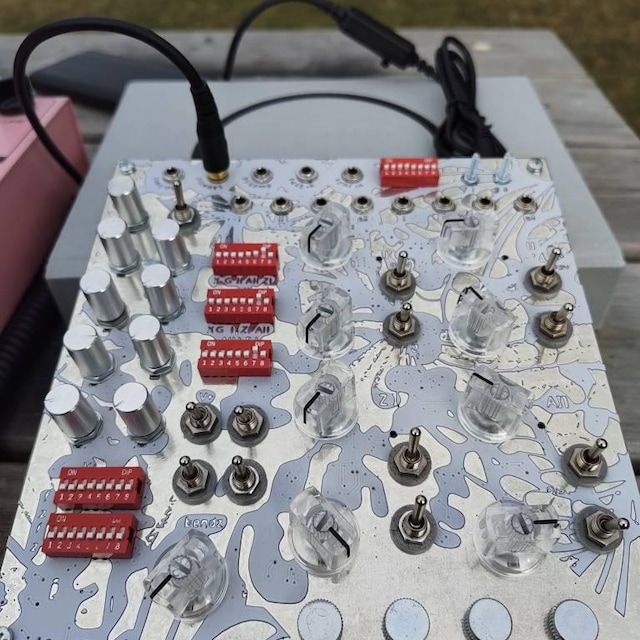 Twin Tropiques - 23 Psychoacoustic // Free Patching Rhythm