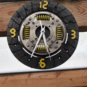 パーソナライズされたクラッチクロック / 本物の車のエンジン部品
