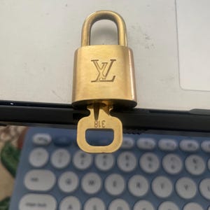 Sealuvie added a photo of their purchase