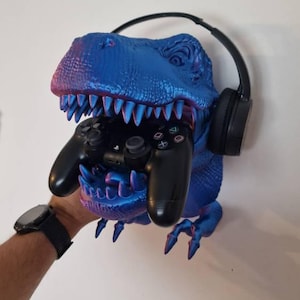 Jorge added a photo of their purchase
