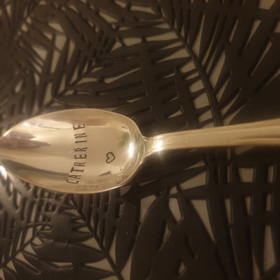 1 PETITE CUILLÈRE à café CHRISTOFLE modèle RUBANS CLOCHETTES métal