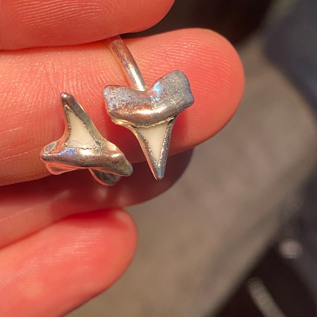SHARK TOOTH WRAP Ring// Gold or Silver - Etsy
