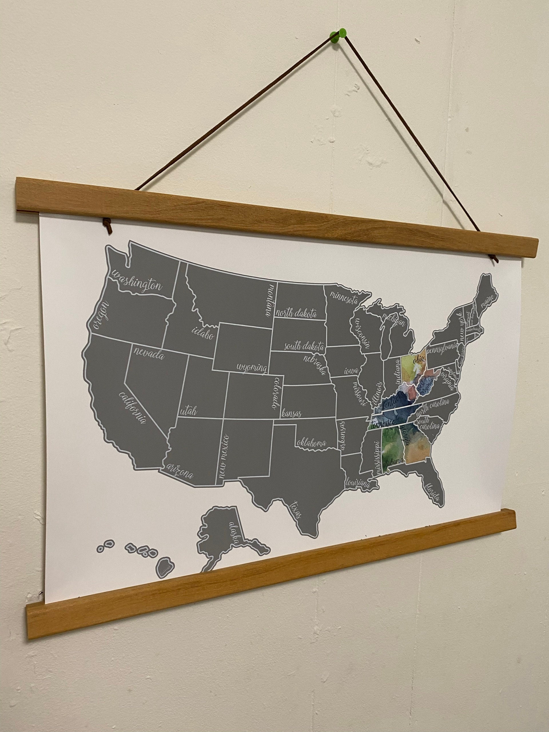 USA Scratch Off Map - Business Gift for Clients - Gift for Travel Lovers - House Warming Gift - Retirement Gift - Corporate Gift Ideas