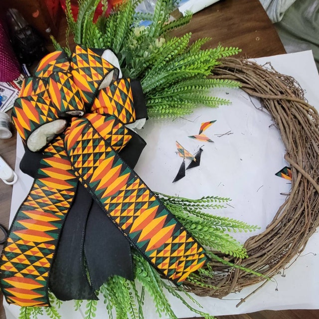 Wreath Making Craft Easel (Floor or Table) - Ladybug Wreaths Shop