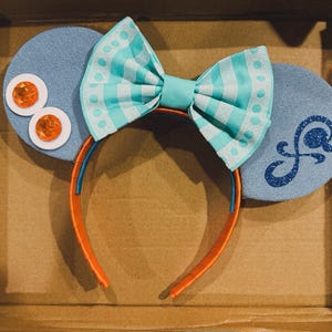 Emily added a photo of their purchase