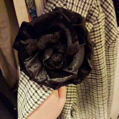 5 Black Velvet Rose Flower Pin Artificial Flower Made in New York - Etsy