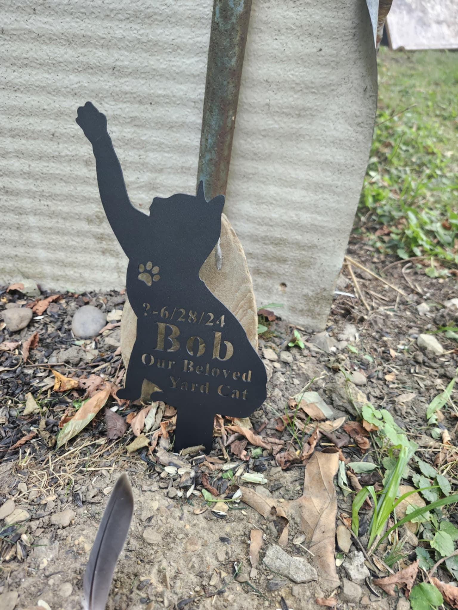 Custom Cat Memorial Stake Personalized Cat Memorial Plaque with Stake Cat Grave Marker Cat Memorial Gift Metal Garden Stake Cat Burial Stake