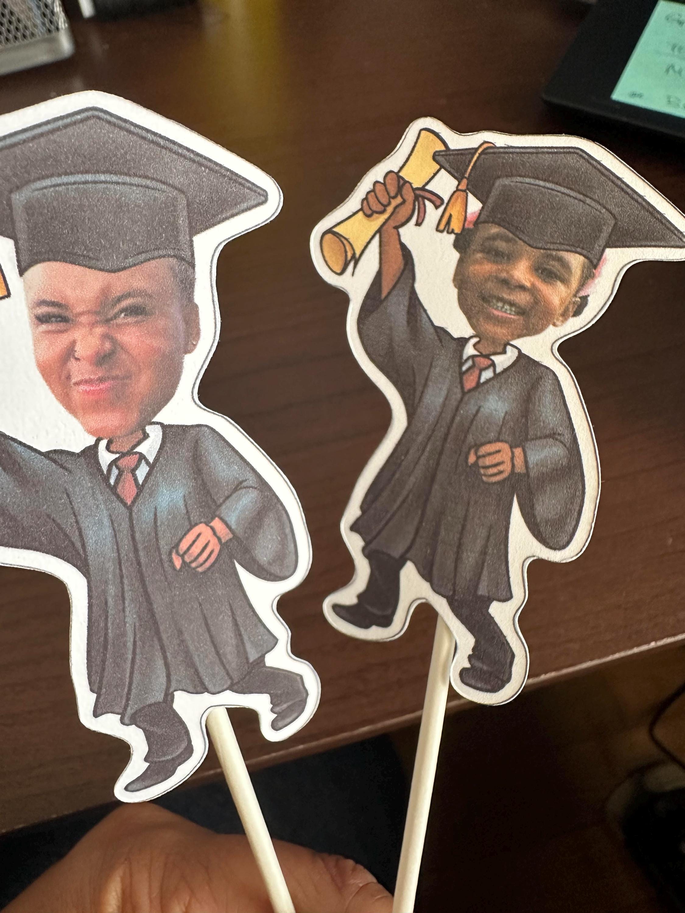 Cupcake-Topper mit personalisiertem Gesicht für Absolventen