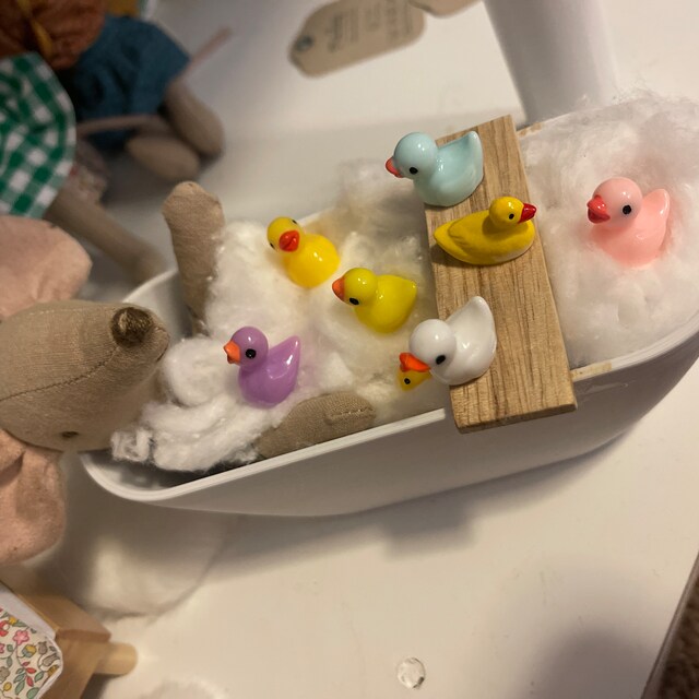 Puppenhaus Miniatur Badezimmer Zubehör – 4 Parfumflaschen Im Set, Für 1:12 Maßstab
