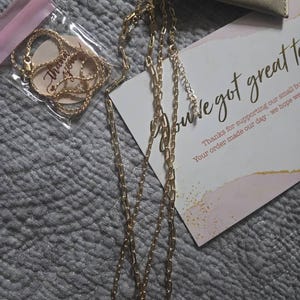 Lady hat ein Foto des gekauften Artikels hinzugefügt