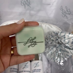 Seleide added a photo of their purchase
