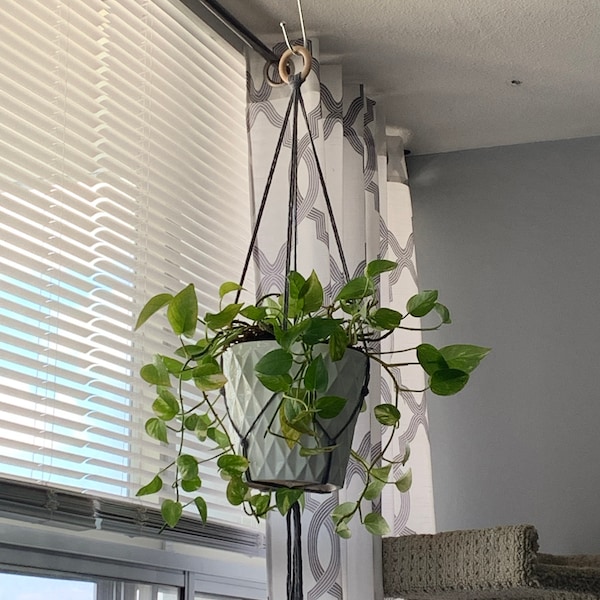 Photo inspiration: Macrame Plant Hanger Hanging Planter Simple Minimalist Plant Hanger Photo Inspiration