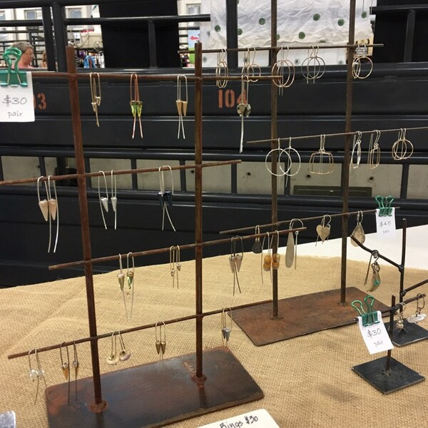 SHORT Rustic Metal Jewelry Display Rack - Etsy