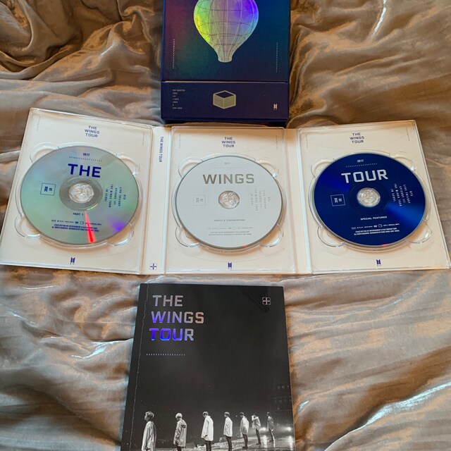 2017 BTS WINGS TOUR IN SEOUL DVD（G613） il_fullxfull.2648277265_eyf9.jpg