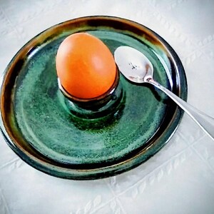 6-Pack Soft Plastic Egg Cups – Duck Feet Shape, Green, For Soft-Boiled Eggs, Dishwasher Safe
